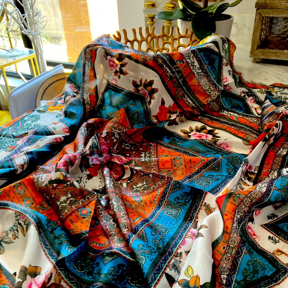 Johnny Was lathe scarf with tags